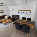 Claudia Mit Terrasse * Nussdorf am Attersee