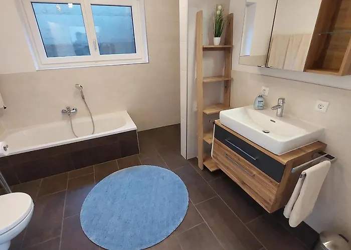 Claudia Mit Terrasse * Нусдорф-ам-Аттерзее