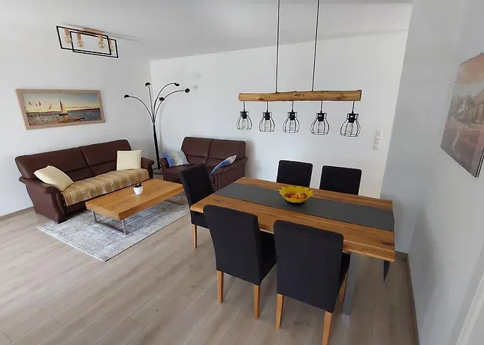 Claudia Mit Terrasse * Nussdorf am Attersee