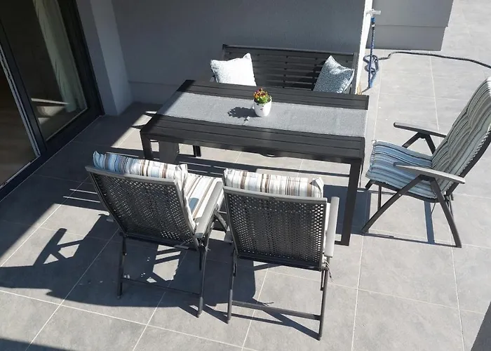 Claudia Mit Terrasse Appartement *